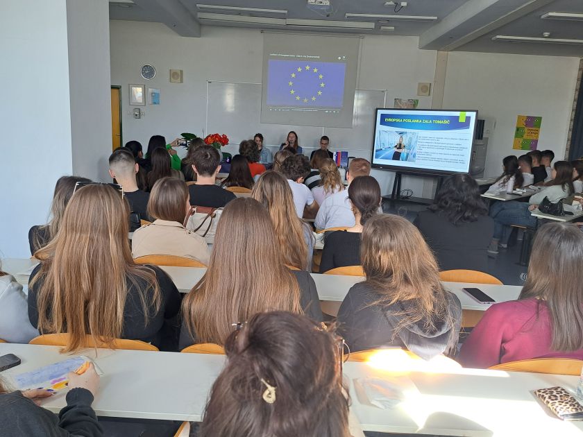 Srečanje in pogovor z evropsko poslanko Zalo Tomašič na Strokovno izobraževalnem centru Brežice