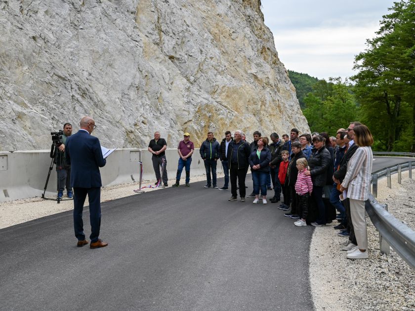 Namenu uradno predali sanirano skalno pobočje Beli pesek