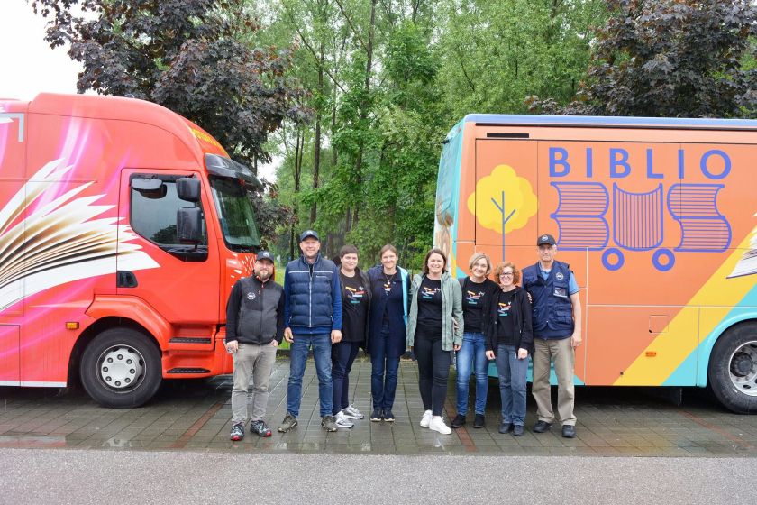 Bibliobusiranje že tretje leto zapored povezuje slovensko in hrvaško skupnost