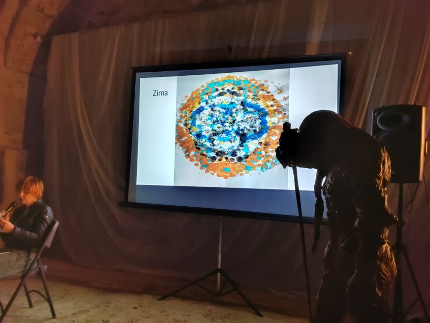 Zaključek tridnevnega Festivala sodobne umetnosti in performansa ZADNJI ČAS ZA ZGODBE s Tajdo Tomšič