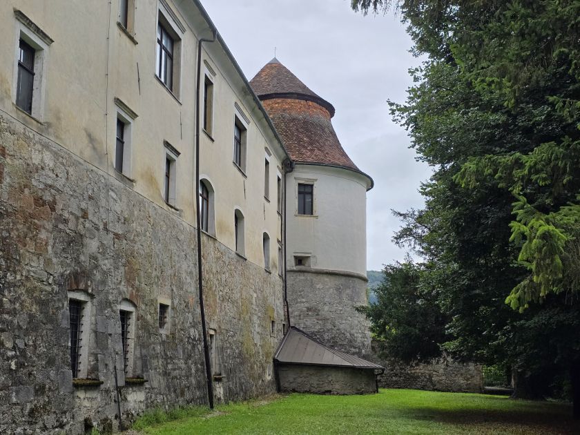 Občina Brežice bo obnovila jugozahodni stolp brežiškega gradu