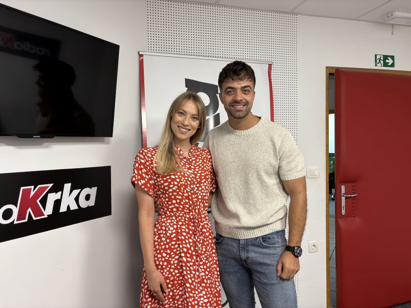 Gašper Rifelj rad obišče radio Krka