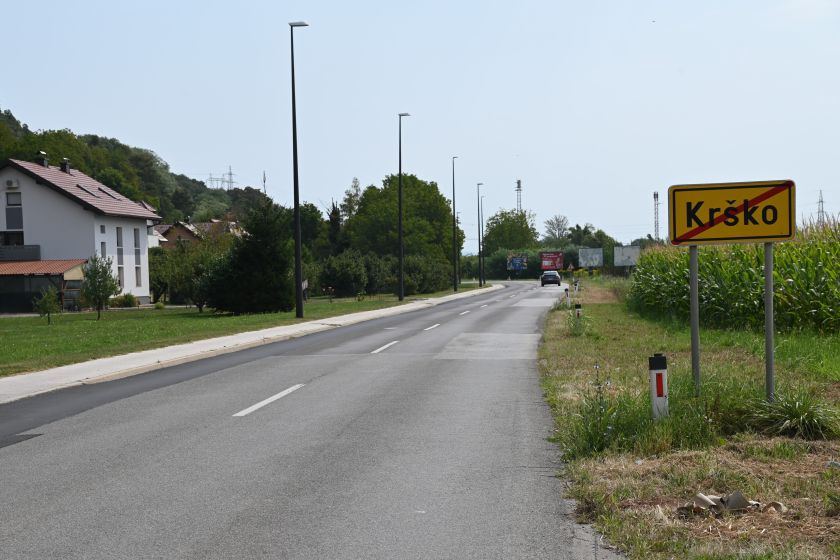 Pričetek izgradnje pločnikov in kolesarske povezave med Krškim in Starim Gradom