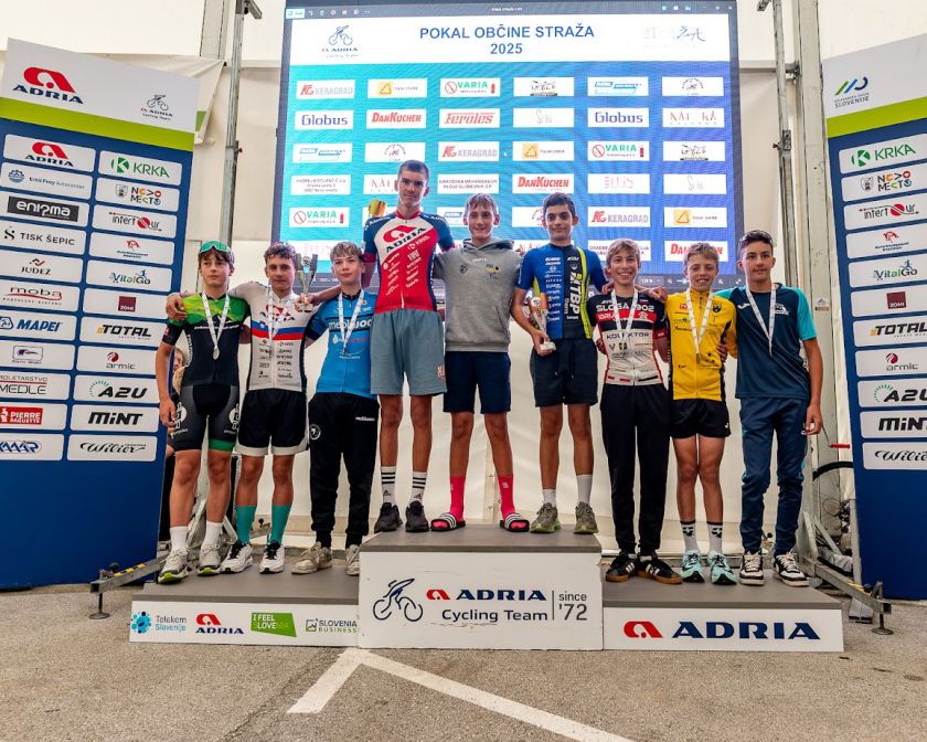 Na kolesarskem prazniku v Straži slavje Anžeta Medeta in Vivi Oblak