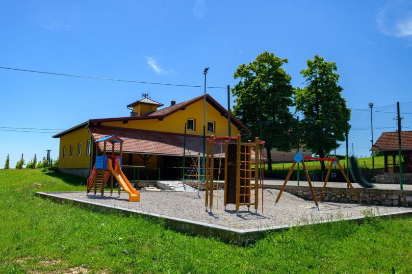 Otvoritev otroških igral pri gasilskem domu v Gorenjcih