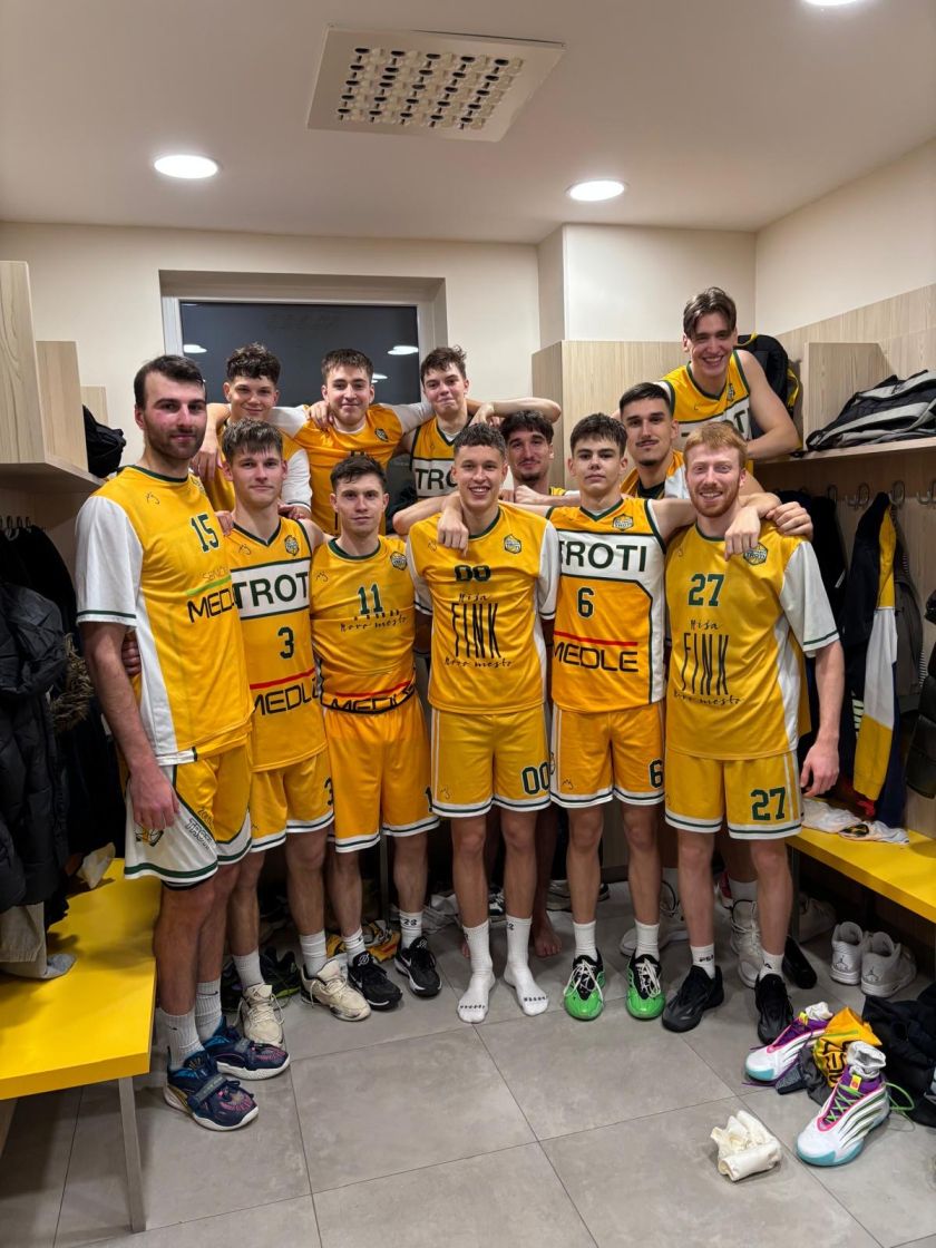 Praznično na parketu in izven njega