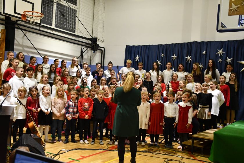 Zvok prazničnih dni na OŠ Otočec