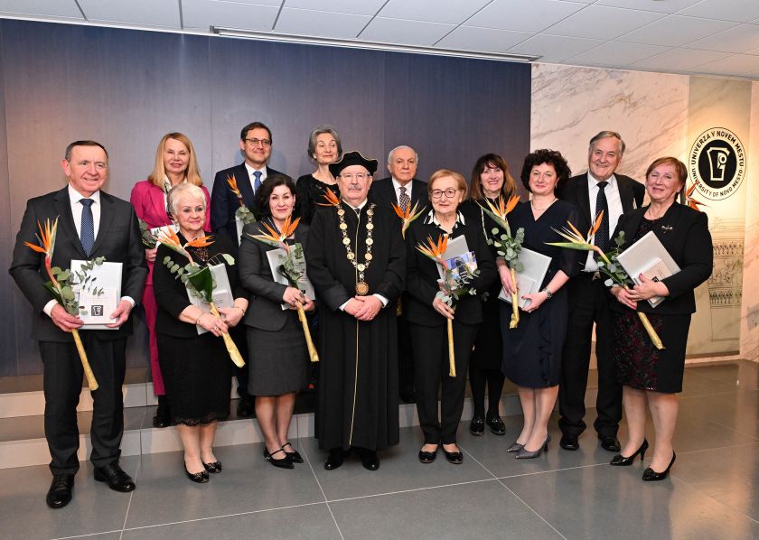 Univerza v Novem mestu podelila 14 priznanj