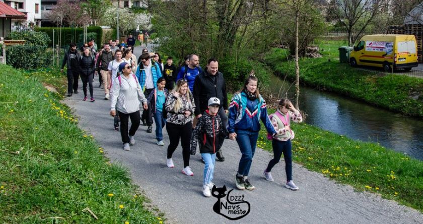 S skupnimi koraki za srečne tačke