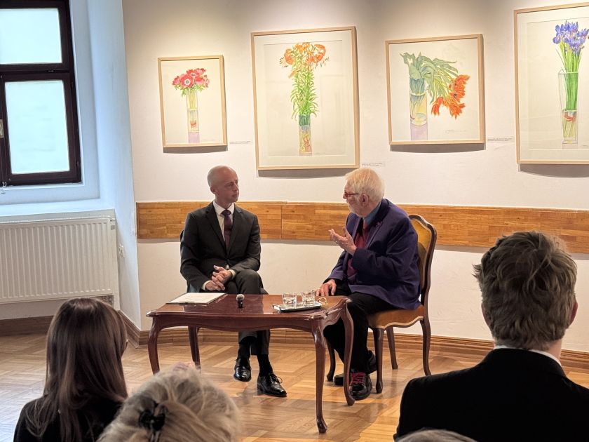 Odprtje gostujoče razstave Garyja Bukovnika Večna pomlad