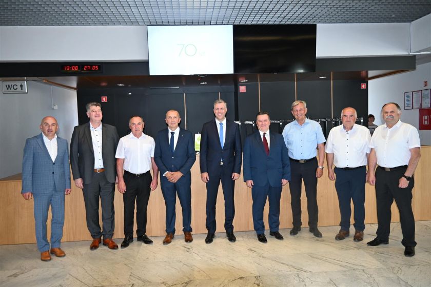 Osem občin, ena vizija komunalne prihodnosti