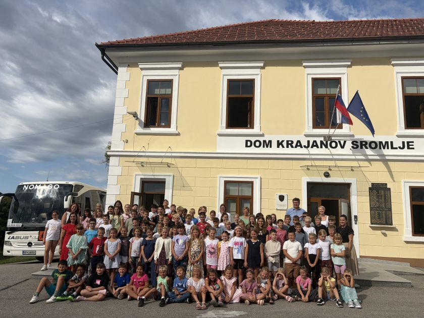 Prvi šolski dan za učence OŠ Artiče na treh nadomestnih lokacijah