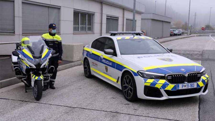 policija_avtocesta_Bmw