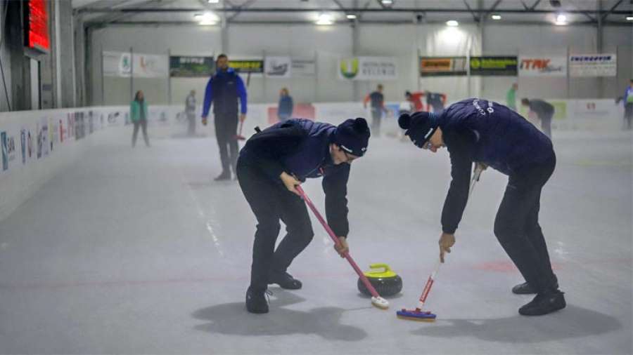 curling