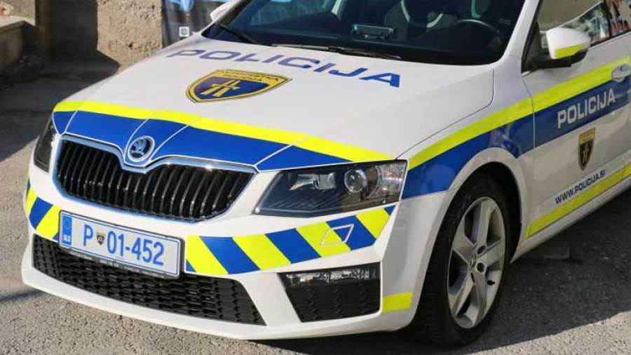 policija-avto-skoda