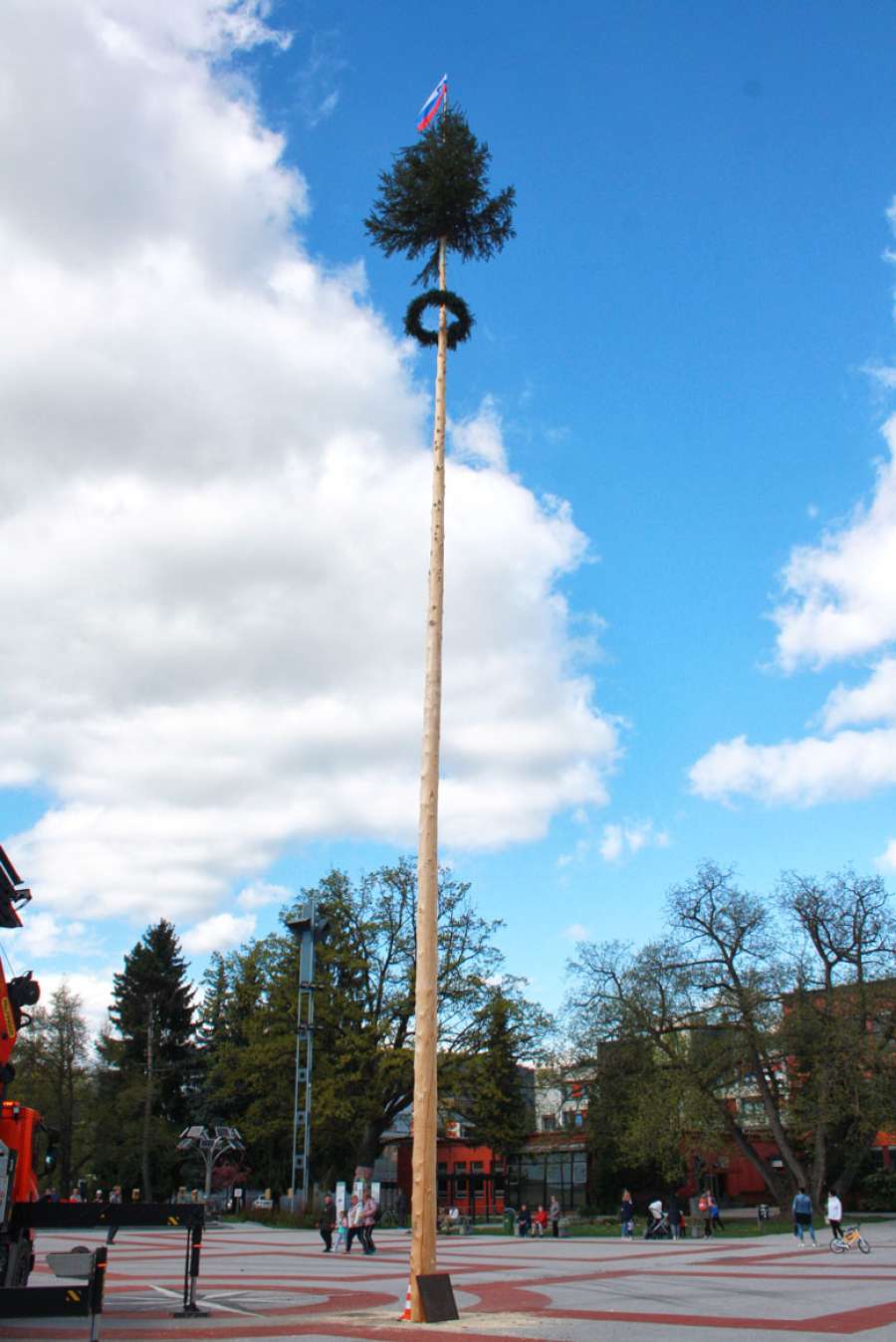 postavljanje-mlaja-(1)