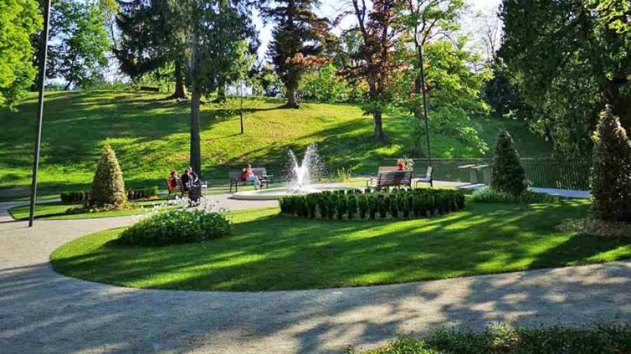 velenje-grad-park-maj