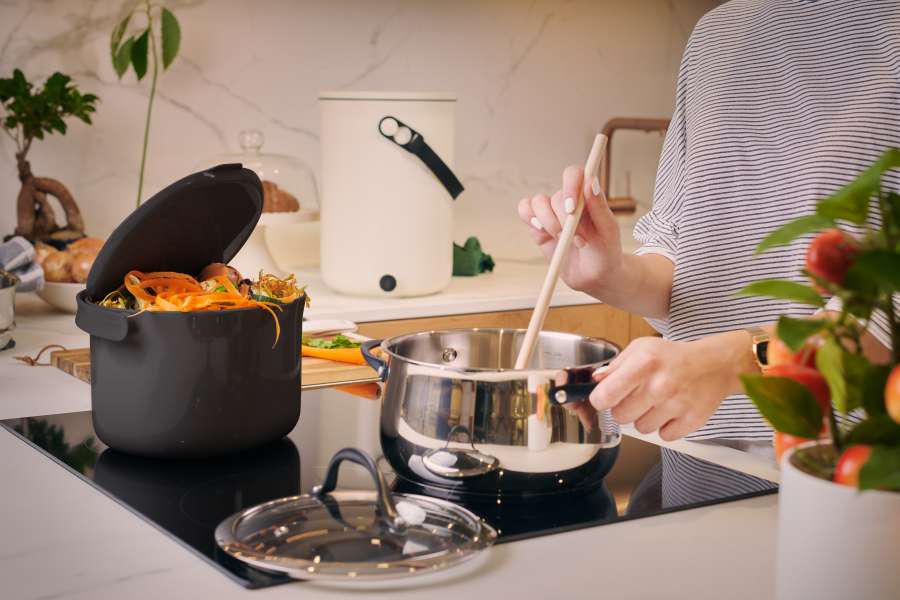 Organko Daily on a side while cooking the meal, Bokashi Organko 2 behind (2)