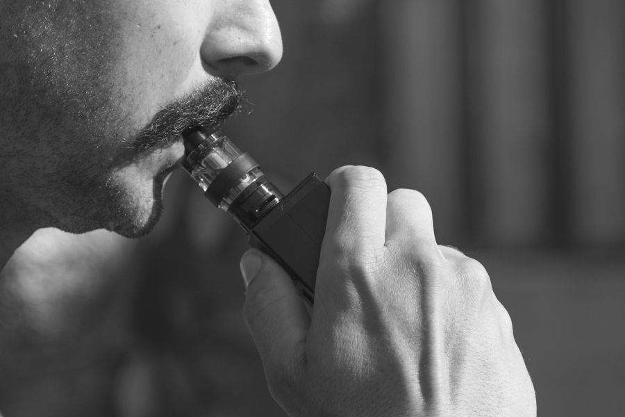 vaping-3576049