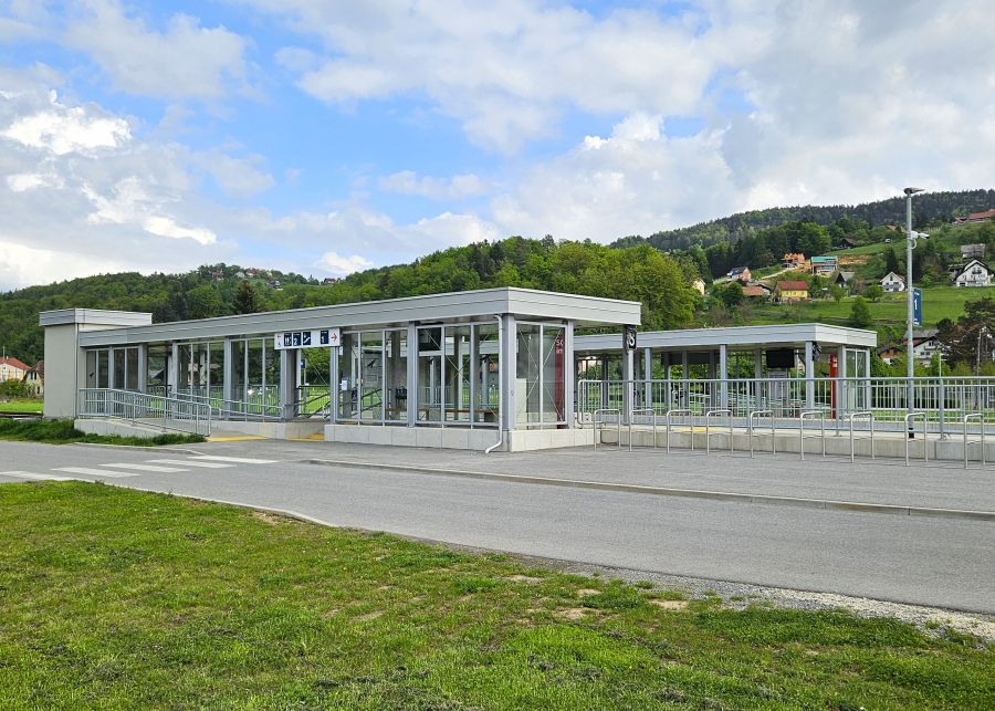 peron železniška šmartno