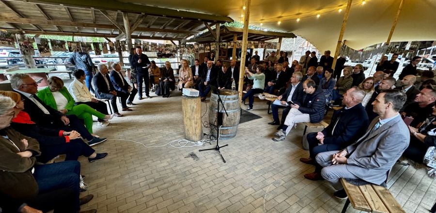 Popoplavna obnova kamp menina