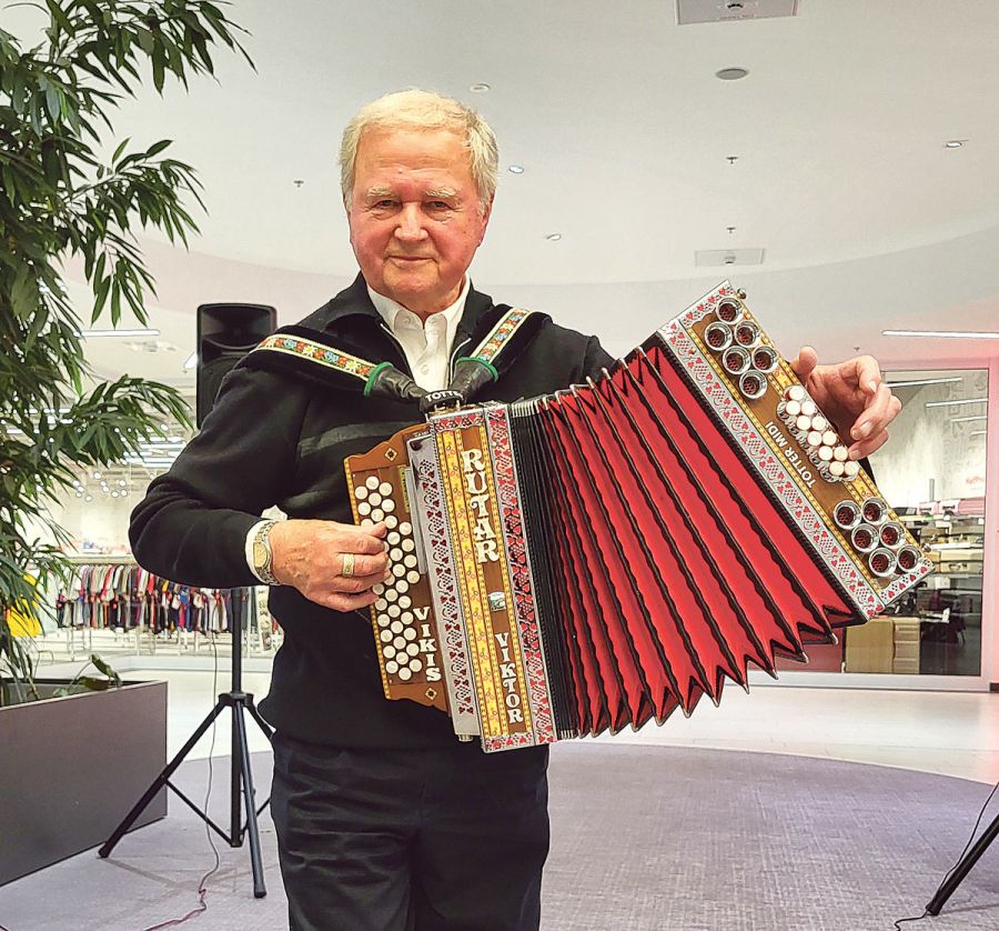 Viktor-Semprimožnik---Švedska