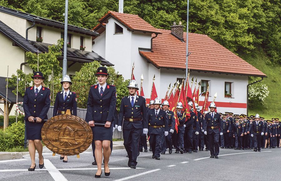 PGD-Solčava-100-let-povorka