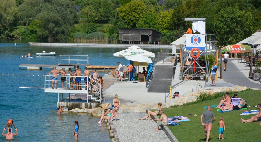 Velenjska-plaža-reševalec
