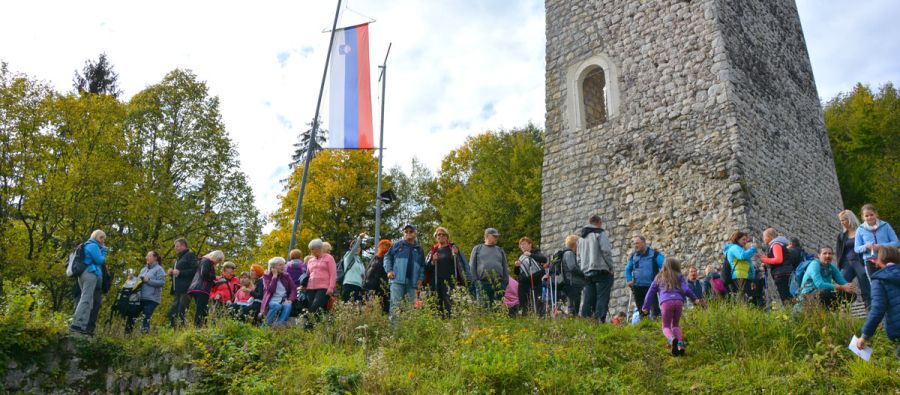 pohod-po-trški-poti_8334