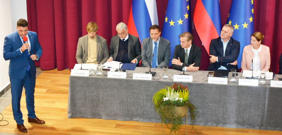 obisk-vlade-saša-regija