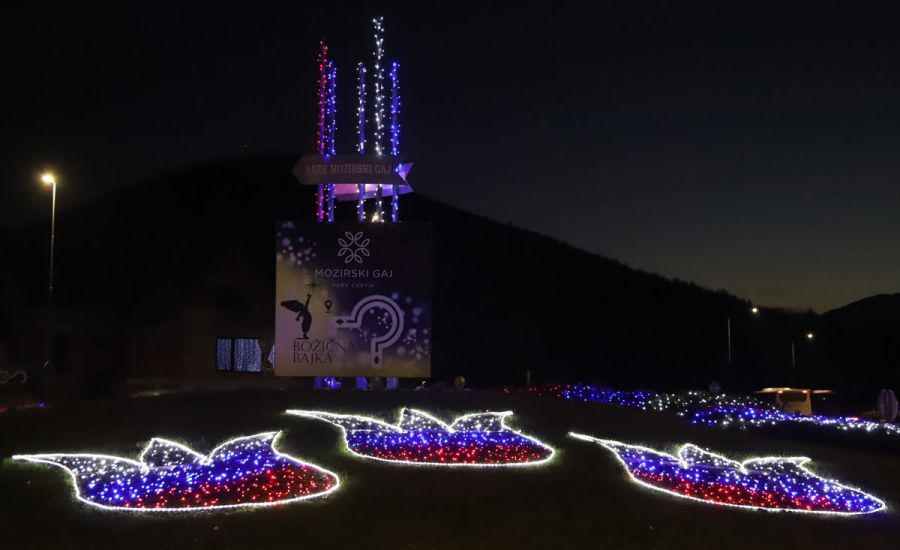 NČ-Sredi-Mozirja-v-krožišču-za-Mozirski-gaj---F-Jože-Miklavc--IMG_9558