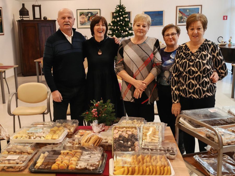 Predaja-peciva-v-Zimzelenu