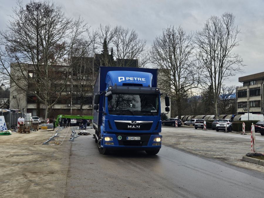 Parkirišče nadomestna tržnica