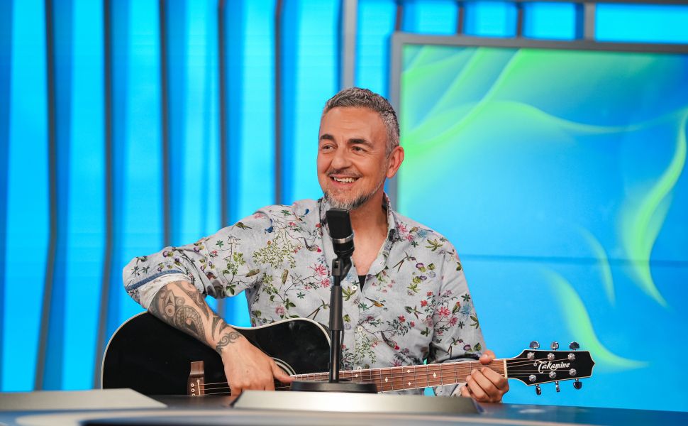 Nova pesem in kmalu tudi nov album Sandija Cenova