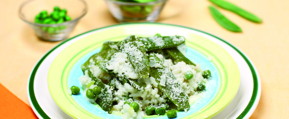 Rižota s stročjim grahom in parmezanom